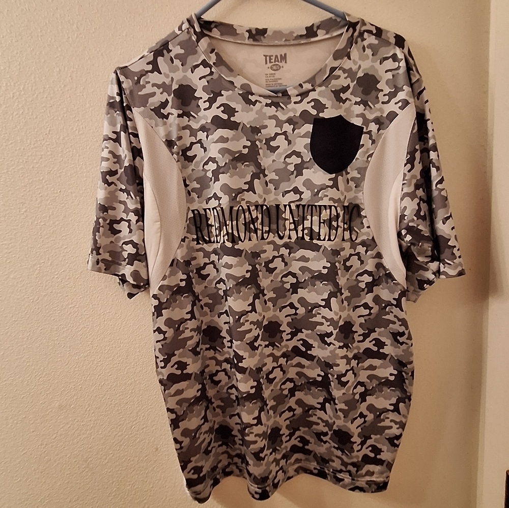 Number 13 Camo T-Shirt Small